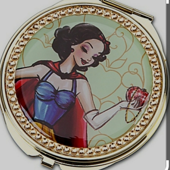 💜 Snow White Compact Mirror Disney Princess Designer Collection - Picture 1 of 5